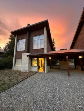 Casa Sukha ALOJAMIENTOS PATAGONICOS Villa La Angostura